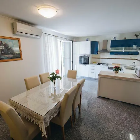 Apartment Danica Split Exterior photo